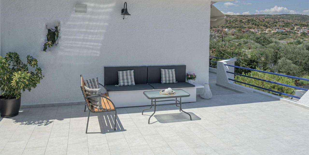 SgS Luxury Apartments Xylokastro Extérieur photo